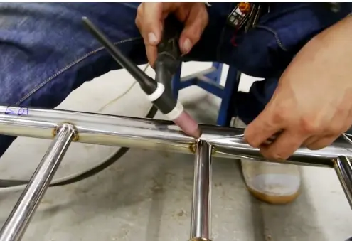 Hàn Inox Không Bị Gỉ Sét: Nguyên Nhân & Giải Pháp